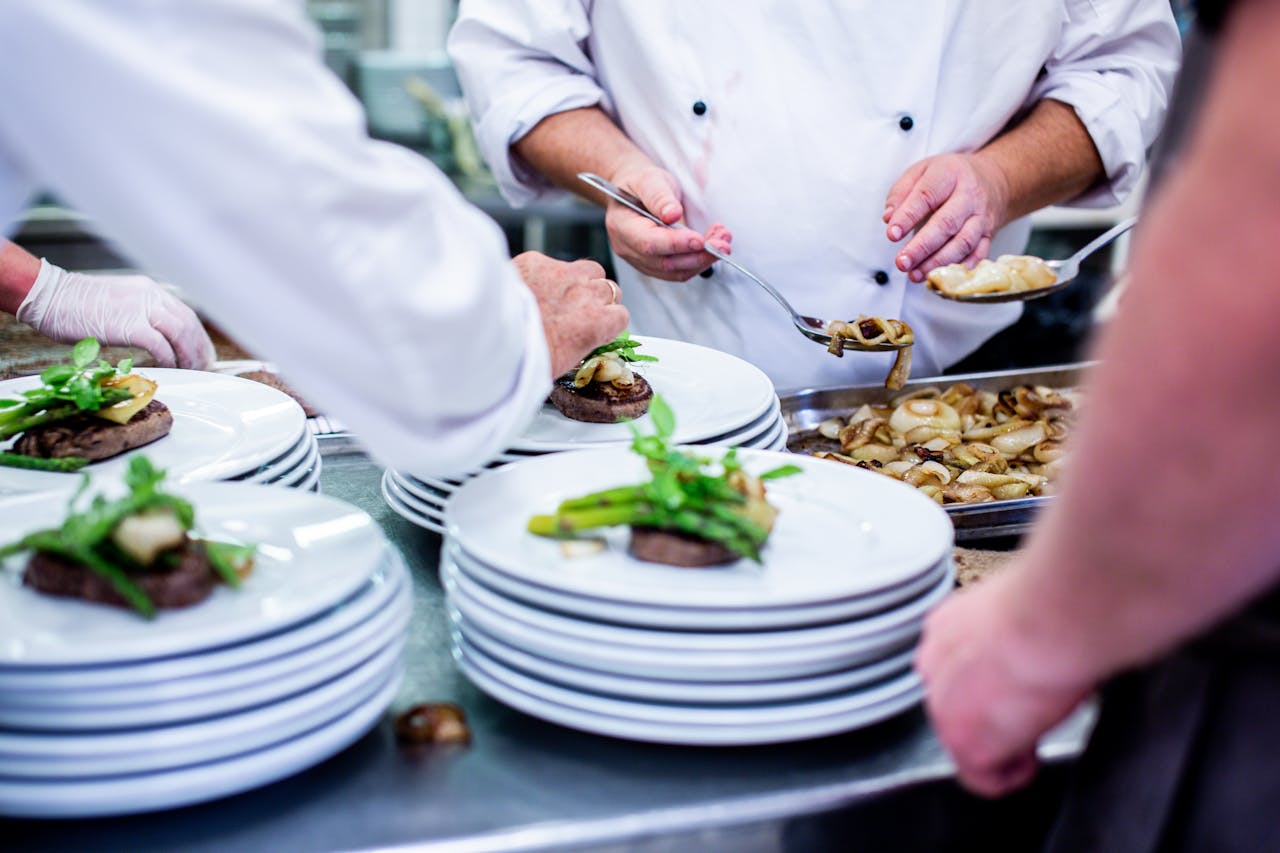 Round White Ceramic Plates